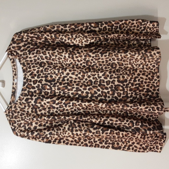 Woman's leopard print 2 pcs lounge/pajamas set size small - Picture 1 of 6